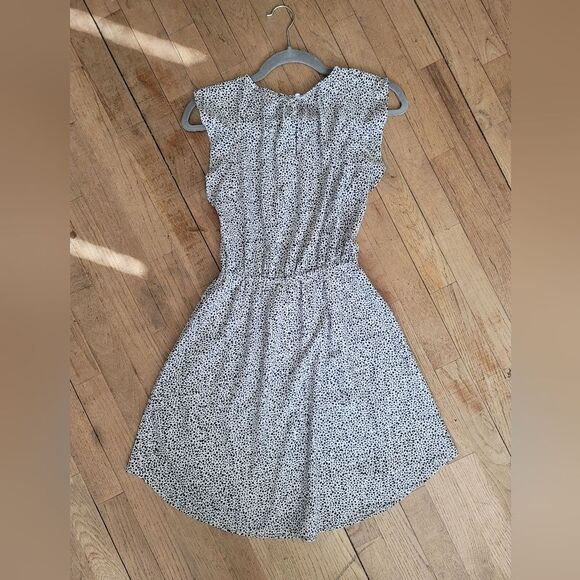 H&M Black‎ and White Flowy Fit & Flare Dress Size 2 - Picture 4 of 11